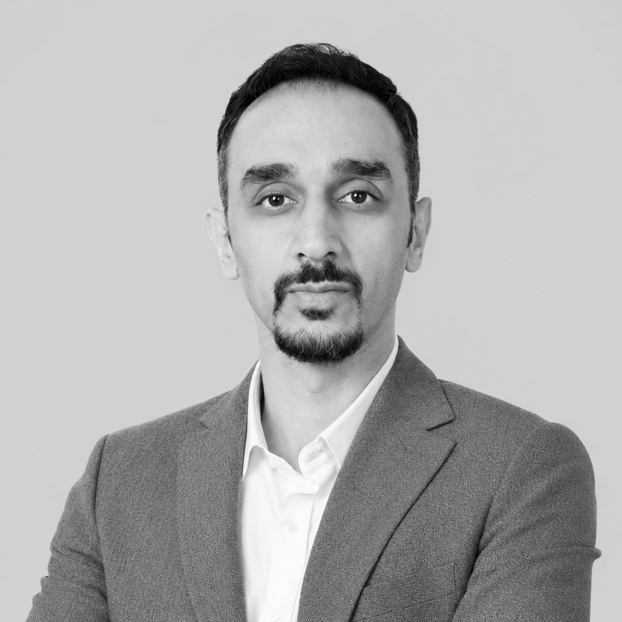 Dr. Zryan Salar